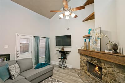 837 Summercreek Drive, Lewisville TX 75067 - Photo 3