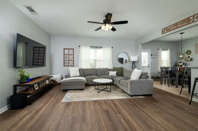 113 Dodge City Court, Newark TX 76071 - Photo 4