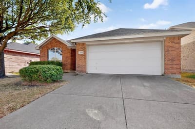 2954 Cowboy Drive, Dallas TX 75237 - Photo 2