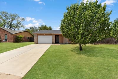 350 Ridgecrest, Saginaw TX 76179 - Photo 4