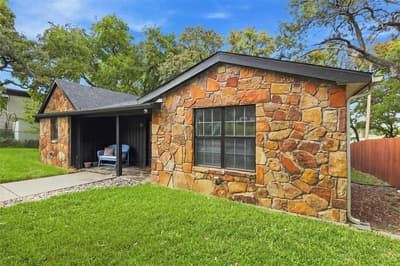 284 Shoreline Drive N, Azle TX 76020 - Photo 2