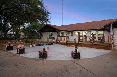 400 W Atchley Drive, Granbury TX 76048 - Photo 3