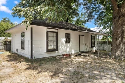 2400 Park Avenue, Waco TX 76706 - Photo 2