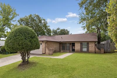 6512 Highview Terrace, Watauga TX 76148 - Photo 2