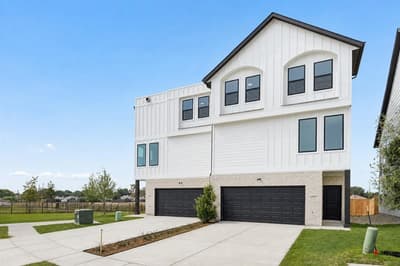 4505 Crescent Heights Road, Garland TX 75043 - Photo 2
