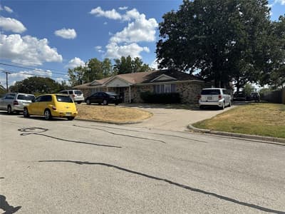 1700 Northcrest Drive, Arlington TX 76012 - Photo 5