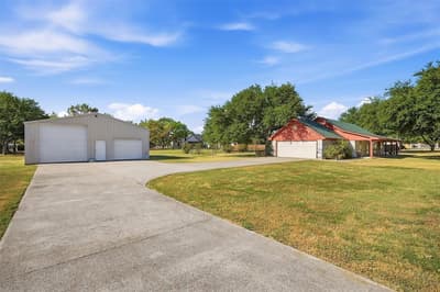 212 Bobby Sam Court, Collinsville TX 76233 - Photo 3