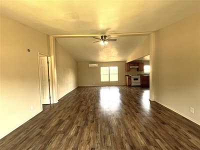 611 E Broadmore Avenue, Wills Point TX 75169 - Photo 5
