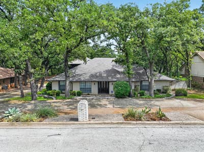 2201 Adams Drive, Arlington TX 76011