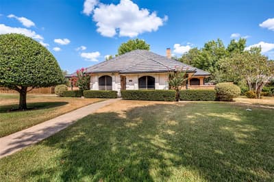 902 Kings Court, Duncanville TX 75137