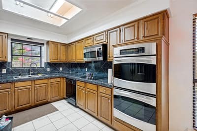 902 Kings Court, Duncanville TX 75137 - Photo 4