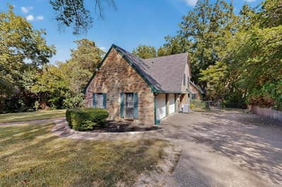 277 Creekwood Drive, Lancaster TX 75146 - Photo 4