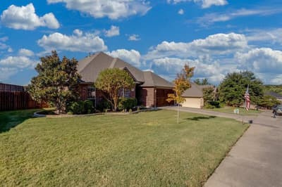 315 Castle Hill Drive, Burleson TX 76028 - Photo 4