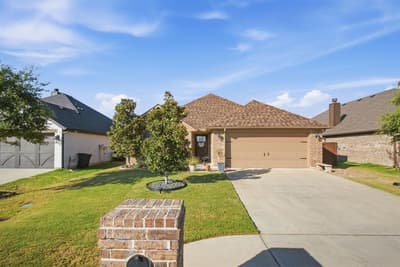 1432 Town Creek Circle, Weatherford TX 76086 - Photo 3