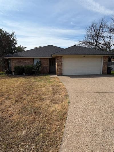 8208 Alsace Court, Fort Worth TX 76134 - Photo 2