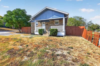 1801 E Harvey Avenue, Fort Worth TX 76104
