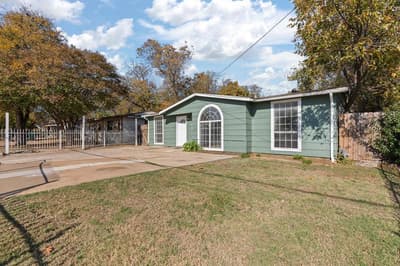 4125 Martin Street, Fort Worth TX 76119 - Photo 2