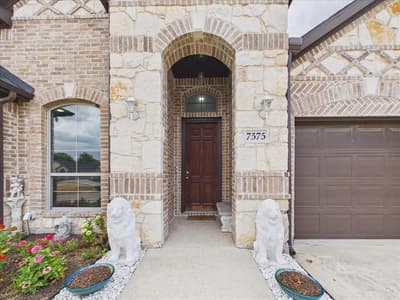 7575 Saddleridge Drive, Dallas TX 75249 - Photo 4