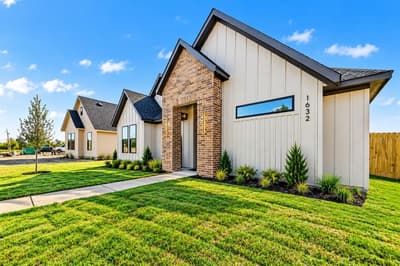 1632 W Wintergreen Road, Lancaster TX 75134 - Photo 4