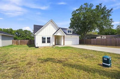 370 Third Avenue, Milford TX 76670 - Photo 2
