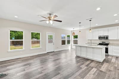 370 Third Avenue, Milford TX 76670 - Photo 5