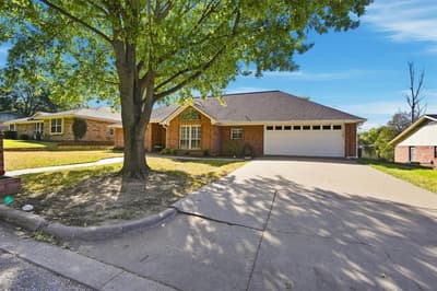 90 Delmore Drive, Hillsboro TX 76645 - Photo 3