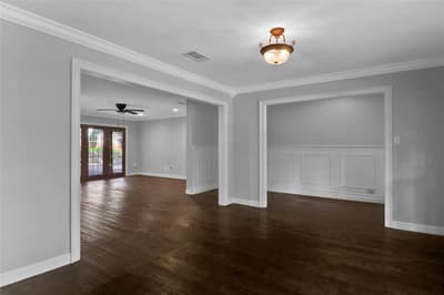 2706 Oak Cliff Lane, Arlington TX 76012 - Photo 4