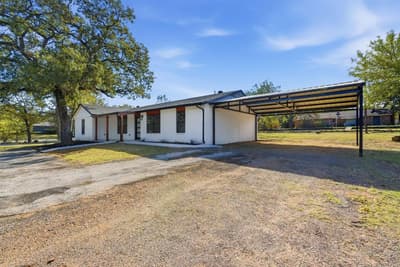 205 Lacewell Street, Jacksboro TX 76458 - Photo 2
