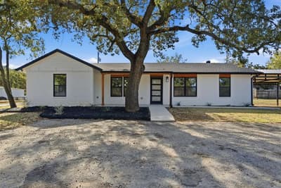 205 Lacewell Street, Jacksboro TX 76458