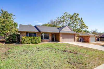 5921 Chisholm Trail, Haltom City TX 76148 - Photo 2