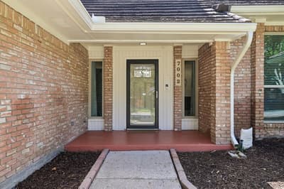 7002 Lake Louise Drive, Arlington TX 76016 - Photo 3