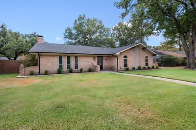 805 Laura Avenue, Corsicana TX 75110 - Photo 2