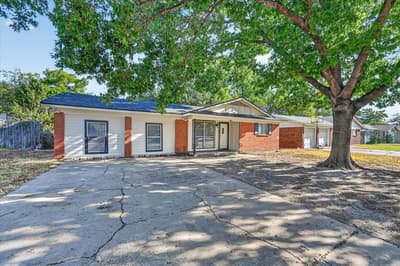 4809 Melinda Drive, Forest Hill TX 76119 - Photo 2