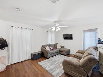 2001 Waleska Plaza, Dallas TX 75211 - Photo 2