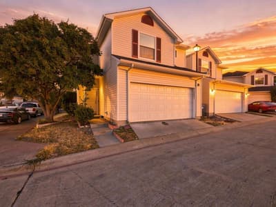 2001 Waleska Plaza, Dallas TX 75211