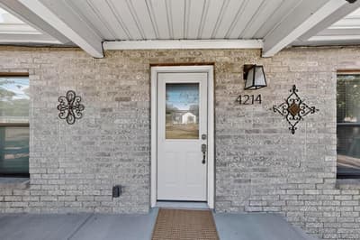 4214 Falls Drive, Dallas TX 75211 - Photo 2