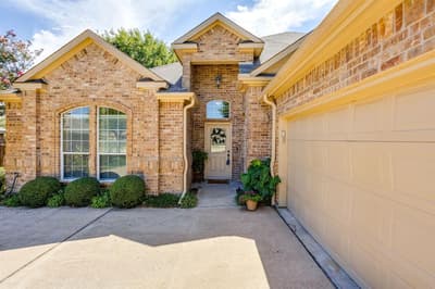 10521 N Haven Drive, Benbrook TX 76126 - Photo 2