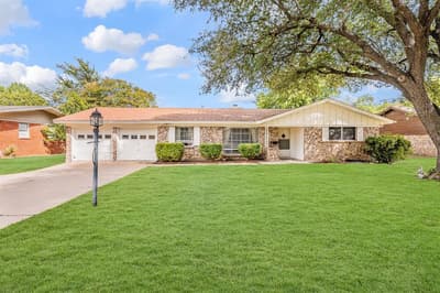 4001 Reagan Drive, Fort Worth TX 76116