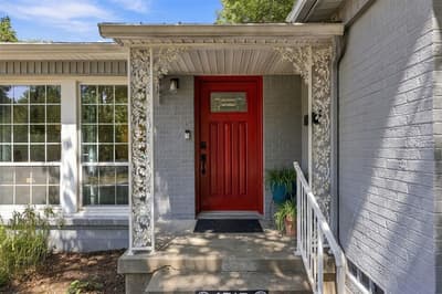 1715 Lansford Avenue, Dallas TX 75224 - Photo 2