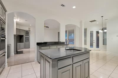 8925 Hunters Glen Trail, Fort Worth TX 76120 - Photo 5