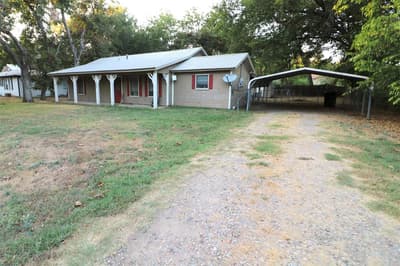 308 Honey Grove St, Roxton TX 75477