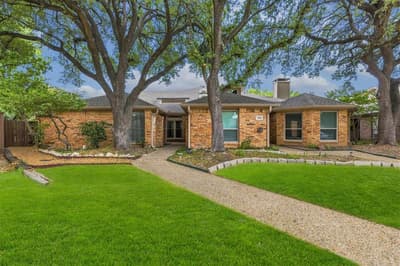 14826 Sopras Circle, Addison TX 75001