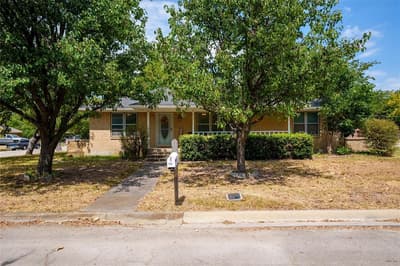 223 Hillcrest Street, Sanger TX 76266