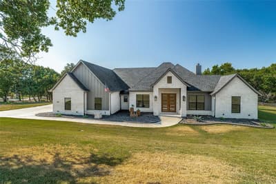 1028 Twin Creeks Drive, Weatherford TX 76088