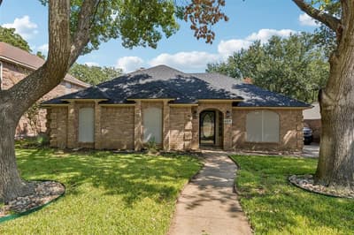 6215 Sandybrook Drive, Arlington TX 76001