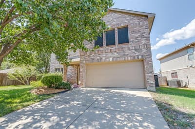 332 Sunset Oaks Drive, Fort Worth TX 76112