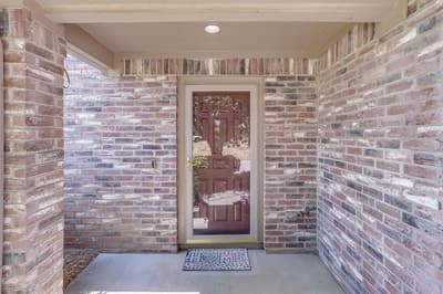 332 Sunset Oaks Drive, Fort Worth TX 76112 - Photo 4