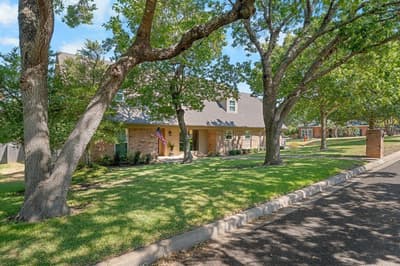 10026 Forest View Drive, Woodway TX 76712 - Photo 3