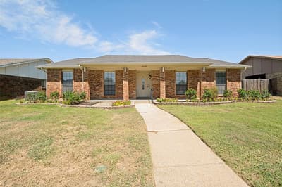 1843 Tree Line Drive, Carrollton TX 75007 - Photo 2