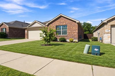 1810 Alamandine Avenue, Cross Roads TX 76227 - Photo 2